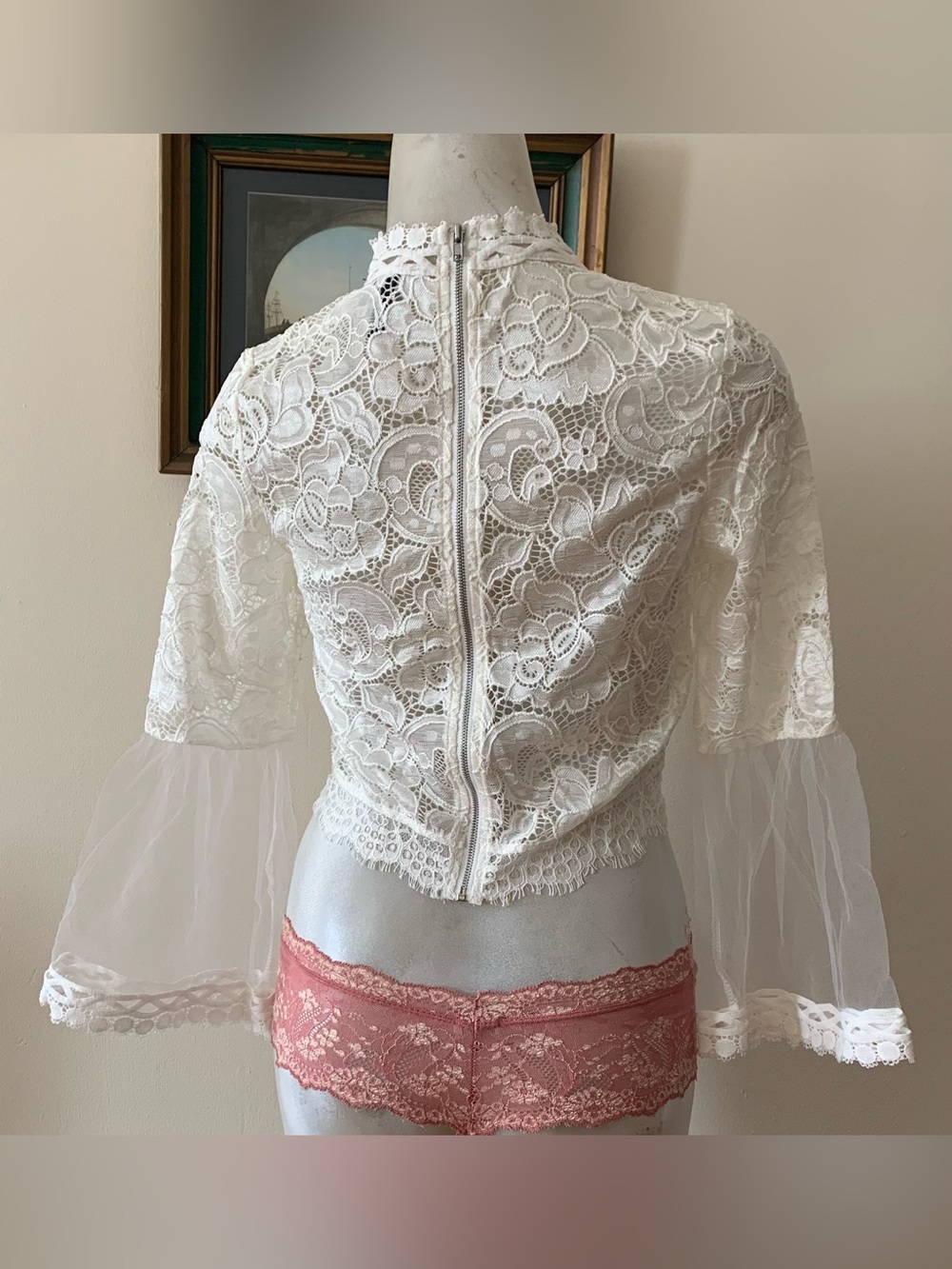White Lace Sheer Bell Sleeves Crop Top
Blouse - Picture 3 of 14